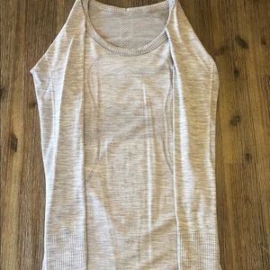 Lululemon swiftly tech long sleeve shirt